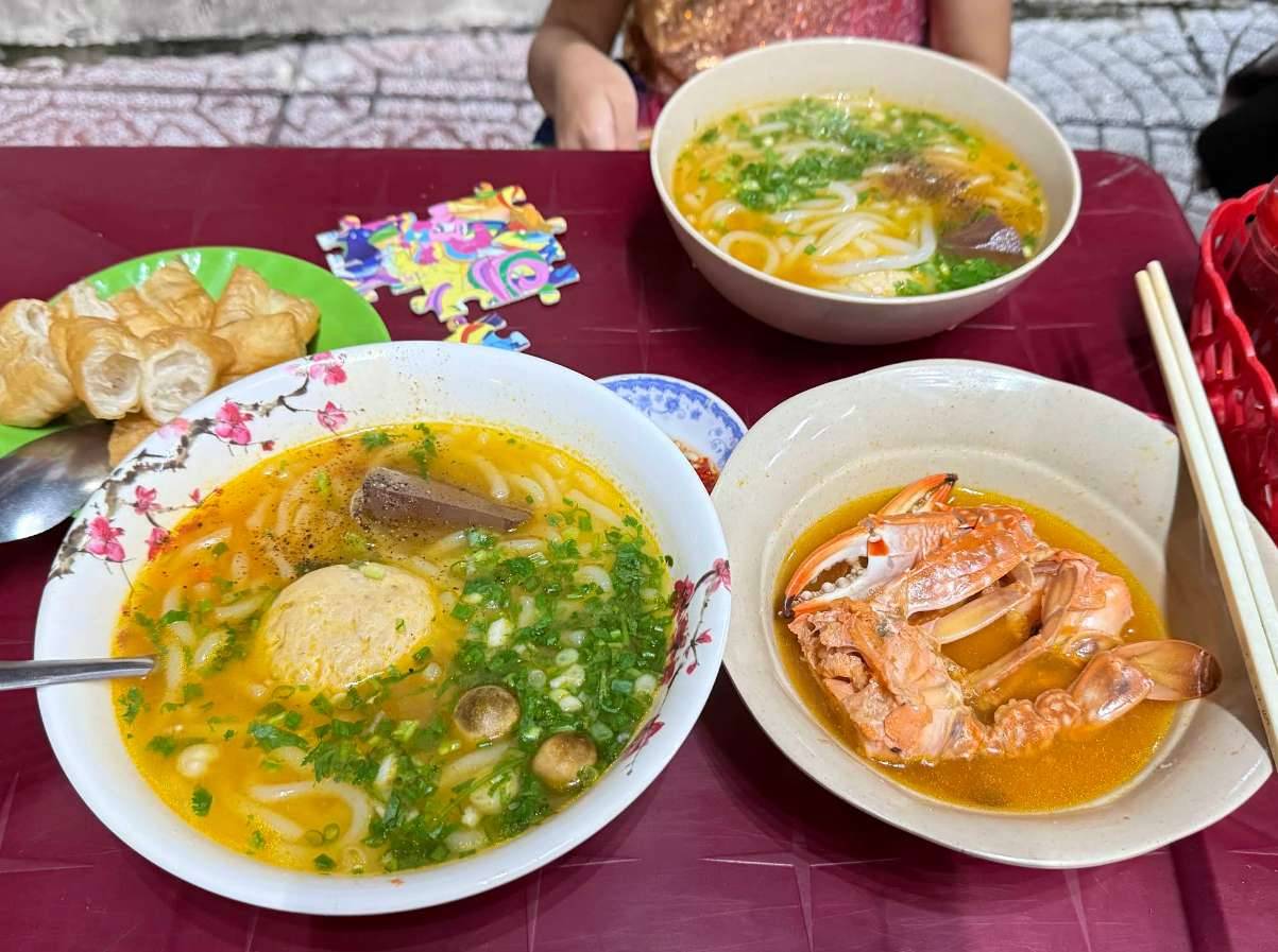 Bánh Canh Ghẹ Cầu Bông